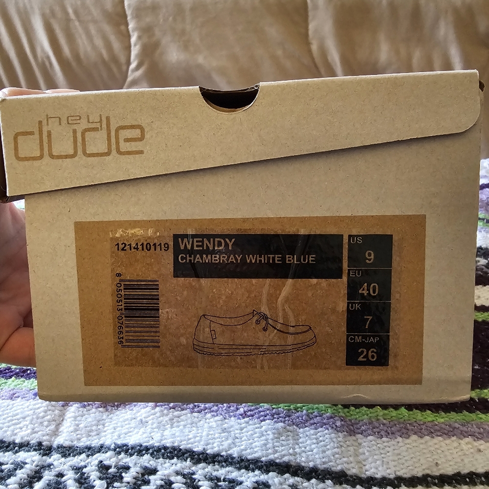COPY - Hey Dude SINGLE SHOE SIZE 9 LEFT FOOT - Picture 2 of 4